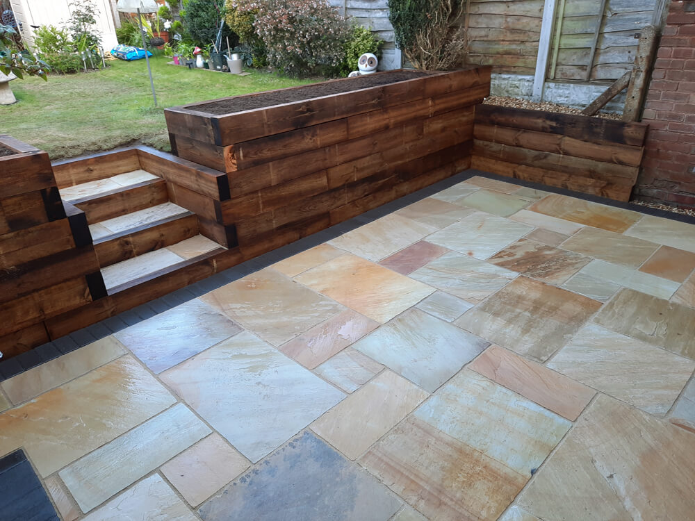 Case Study Mint sandstone with charcoal paving border